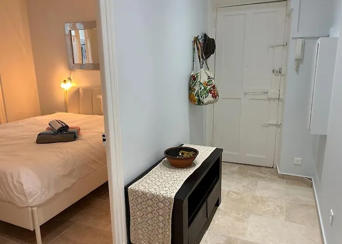 Rossetti Rosa Vieux 2 Bed *