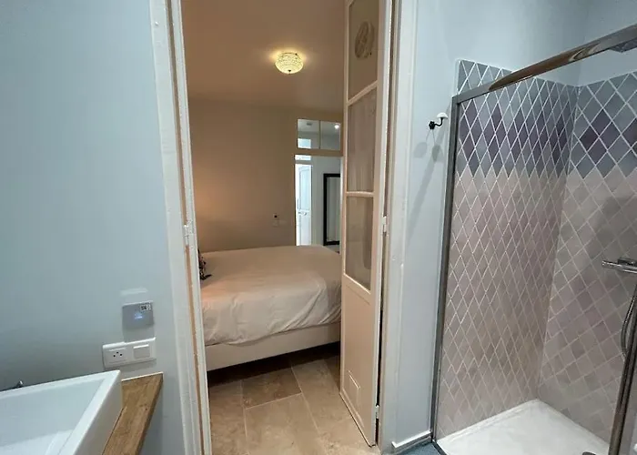 Rossetti Rosa Vieux 2 Bed