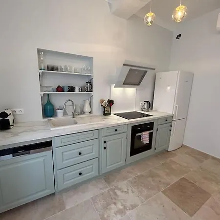 Rossetti Rosa Vieux 2 Bed 아파트